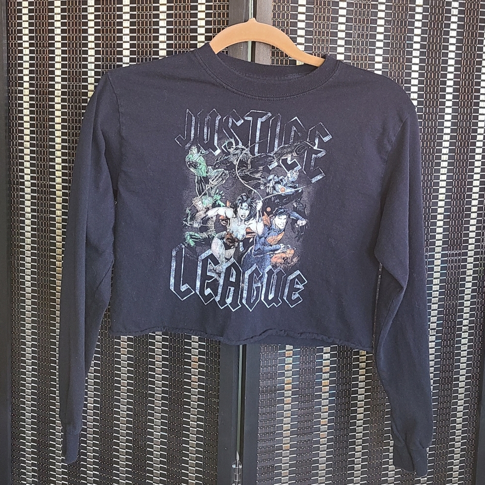 Justice League Long Sleeved Crop in Black